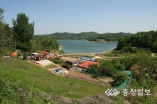 대청호와 비단강길은빛 찰랑이는 물결… 춤을 추는듯