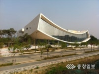 지방 최초 국립세종도서관 위용 뽐내