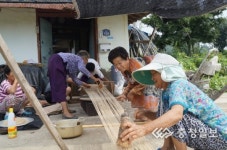 삼베 짜기 우리가 넘버원