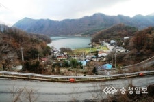 꽃봉과 방아실길