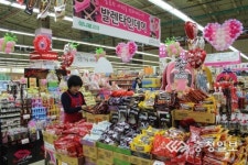 지역 마트·제과점 밸런타인 특수 잡아라