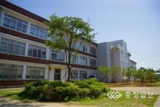 학생들에 푸른 교정 선물홍성공고, 숲 조성 마무리