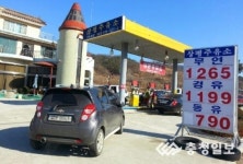 [르포]뚝뚝 떨어지는 휘발유값…착한 주유소를 찾아서