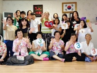 충주 중학생 청소년 서포터즈매주 경로당서 치매 예방 활동