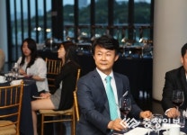 참누리한방병원 남문식 원장 수상자들 모두 축하합니다
