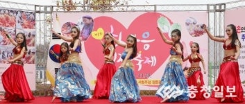 뮤즈K밸리댄스 화려한 퍼포먼스로 분위기UP~