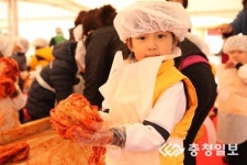 시온어린이집 친구들한테 자랑할 거 에요~