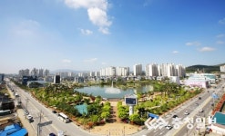 서산시, 중앙호수공원 봄맞이 새 단장 마쳐