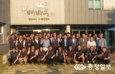 대전도시철노조, 창립 12주년 대전천 환경 정화활동