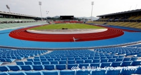 웅장한 모습드러낸 충주종합운동장