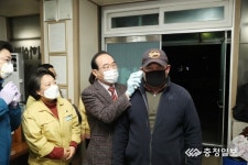 보은군수, 선별진료소 점검 및 외국인 대상 발열체크 현장 방문