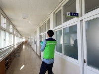 충북음성지역자활센터, 관내 고등학교 방역봉사 실시