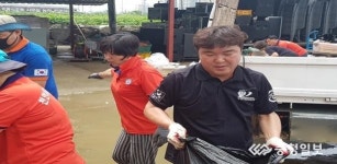 천안시의회 황천순 의장 등 수해복구 위해 혼신