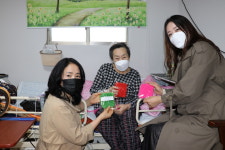 옥천 뜨개질 할머니 사랑나눔 실천