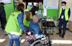 음성 감곡면 주민자치위, 코로나19 백신 접종 봉사