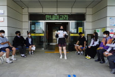 고덕중학교, 학생 토의의 장 한내 아고라 실시