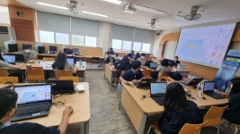 옥천교육도서관, 진로직업체험의 날 운영
