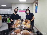 홍성군, 다함께 돌봄센터에 사랑의 간식 전달