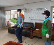 천안시 청룡동 자율방재단 경로당 방역 활동 펼쳐