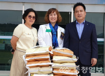 안광미 음성 무극진주로타리클럽 회장, 금왕읍에 쌀 기탁