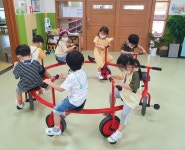 예산 보성초병설유치원,찾아오는 놀이랜드실시