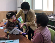 오창도서관 어르신들이 매우 좋아하세요