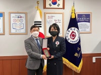 [포토]충북혈액원, 형석고등학교에 헌혈 감사패 수여