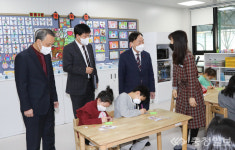 설동호 교육감, 대전호수초 초등돌봄 현장 방문