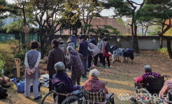 충주시립노인요양원 사회적 약자 가드닝 참여