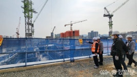 엄정희 청장, 건설현장 방문…노조 불법행위 강력 대처