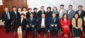 김영환 지사, 한국공인중개사협회 충북지부와 간담회