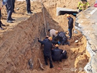 옥천 우수관로 매설 공사장서 3명 매몰됐다 구조 돼