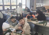 예산군 내포신도시 평생학습센터, 크리스마스 리스 만들기 일일수업 성료
