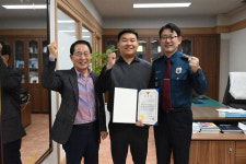 사고 현장서 사람 구한 축협 직원