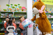 영유아 놀이 친구 서충주장난감도서관 개관