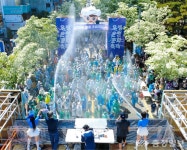 유성의 봄밤을 수놓은 30번째 축제… 온천+문화 진화를 담다