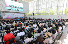 시민의 마음을 울린 선율, 남북을 잇는 다리 되다