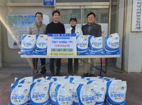 매포읍사보協 최순화 국장, 매포읍에 제설제 전달