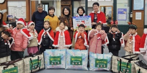 ㈜지알엠·매화어린이집, 매포읍에 후원물품 기탁
