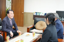 충남교육청, 설 명절 맞아 아동복지시설 찾아 교육공동체의 온기 전하다