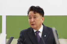 김영환 지사 행정통합, 충북 불이익 땐 투쟁