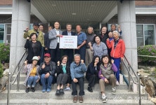 영동법무사 안진삼 사무소, 양산면 지역사회보장협의체에 성금 100만원 기탁