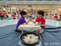 창포 향과 응원 열기…올망유치원 단오 놀이