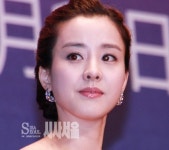 한류스타 박은혜, 디딤돌사업 감사패 수상 화제