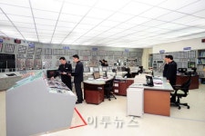 선진국도 엄지손가락 No 1 원전운영 자존심