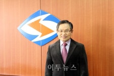 [신년특집][인터뷰-유태환 한국전기연구원 원장]상상초월  미래 바꿀 10대 전기기술 기대하세요