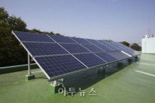 OCI, 3000억원 들여 100MW 태양광발전