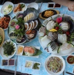 전망 좋은 데이트코스로 유명한 인천 강화도 맛집 용궁횟집
