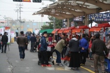 동두천큰시장 주말장터 개장 첫날 관람객 1만 명 집계