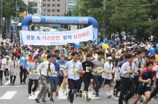 귀뚜라미에너지, 넥타이 마라톤대회 뛰며 가스안전 계도